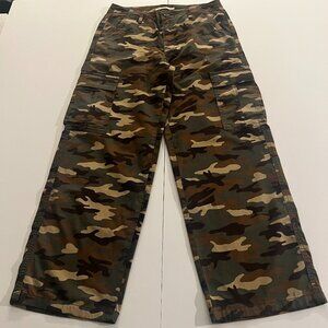 Levis Womens 94 Baggy High Rise Camouflage Straight Leg Cargo Pants Size 29 Y2K